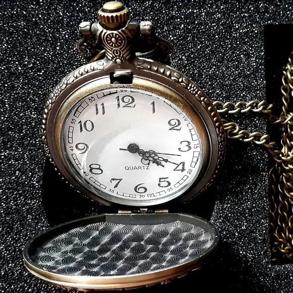 Creative Wild Wolf Vintage Bronze Pocket Watch, Fashion Pendant Animal Quartz - Picture 4 of 4